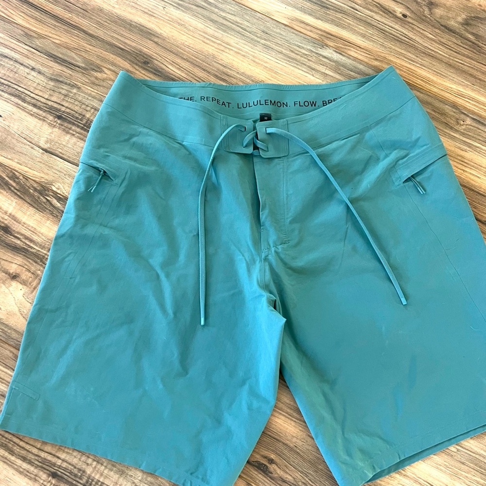 Lululemon men’s shorts